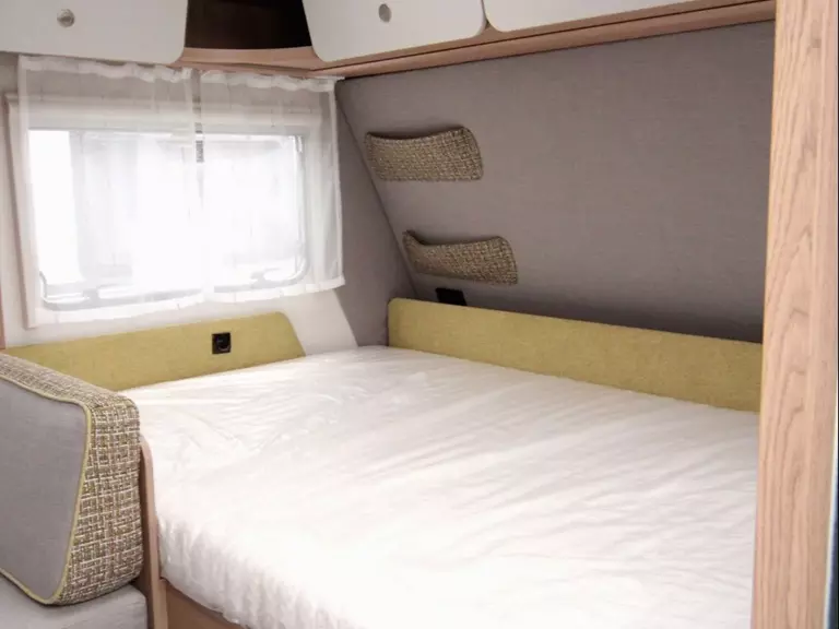 bett1.44023806.jpg